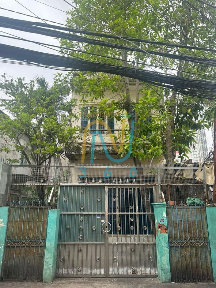 Nhà Ngang 5 M, Hẻm Xe Hơi, Ngay Kế Bên Lê Văn Lương